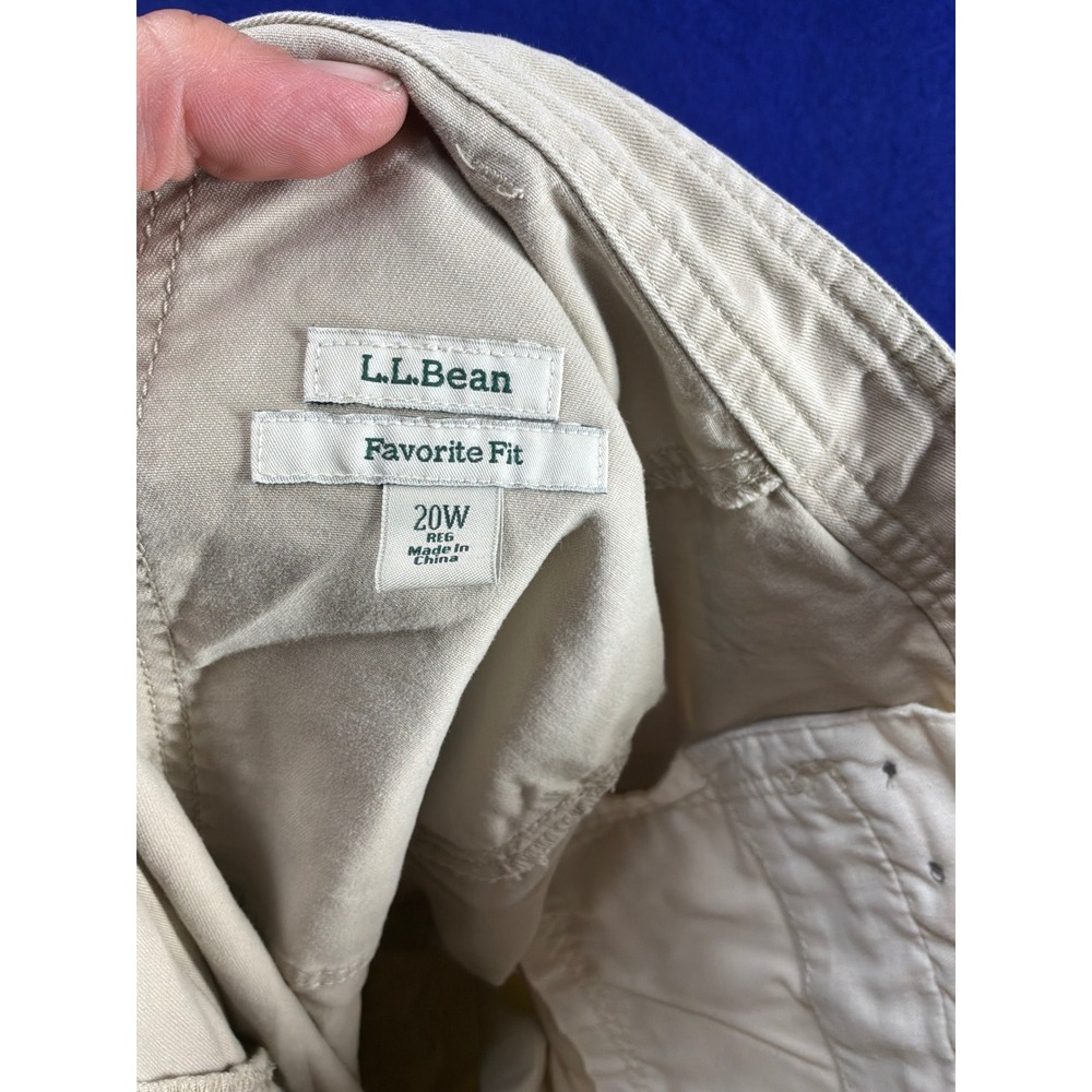 Gorpcore Womens L.L.Bean Favorite Fit Cargo Crop Pants 20W Khaki Tan - Picture 2 of 3